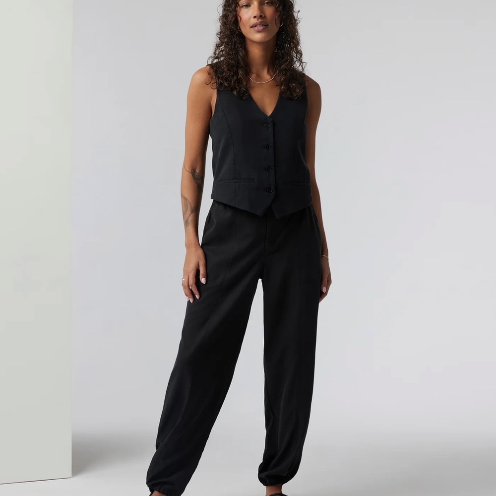 Vuori Coastline Vest